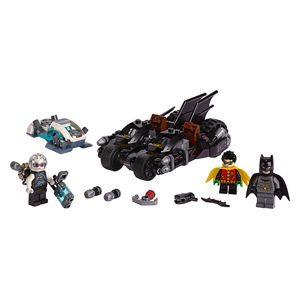 LEGO SUPER HEROES 2276118 Mr. Freeze™ vs. Batman na Batmotorce™ - poškozený obal
